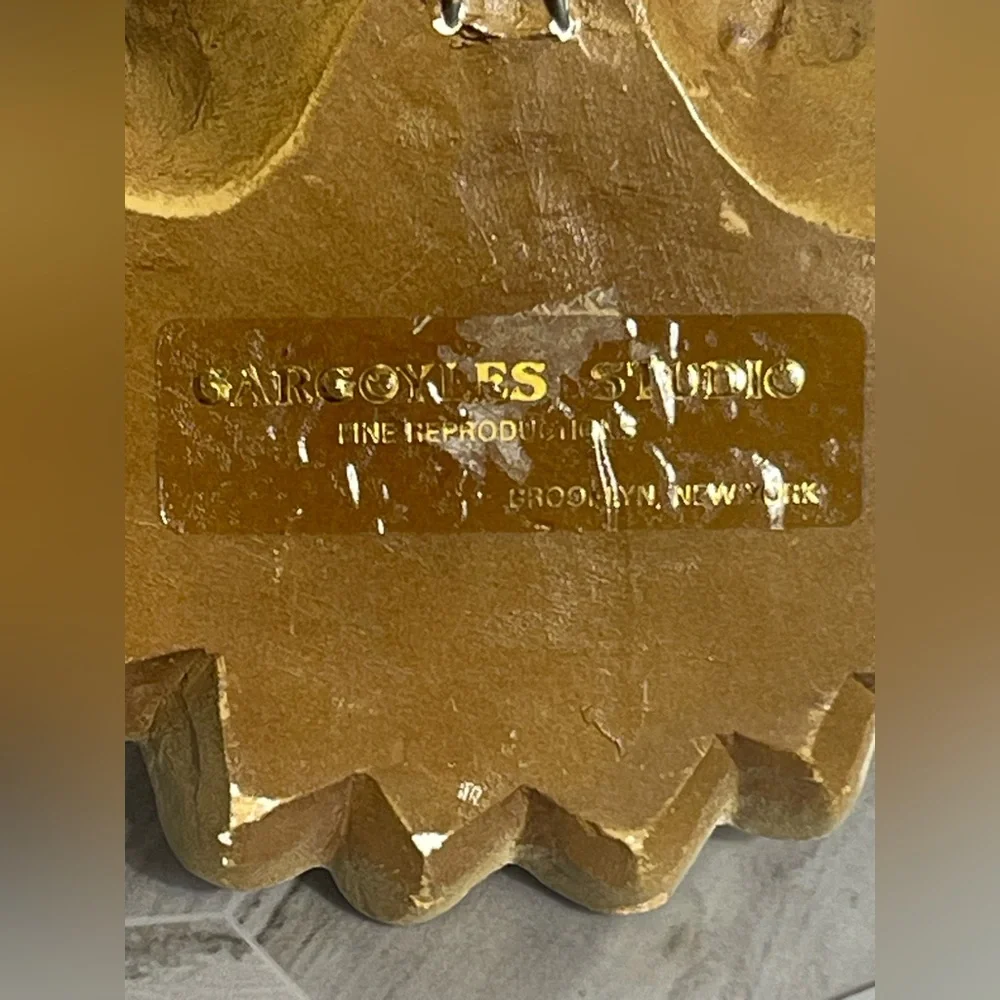 Vintage Gargoyles Studio Angel Cherub Wall Plaque 12”x6” Gold Finish - Picture 3 of 6